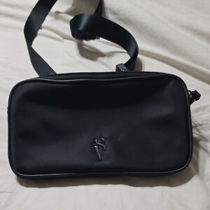 Vera Wang Sleek Black Crossbody Bag